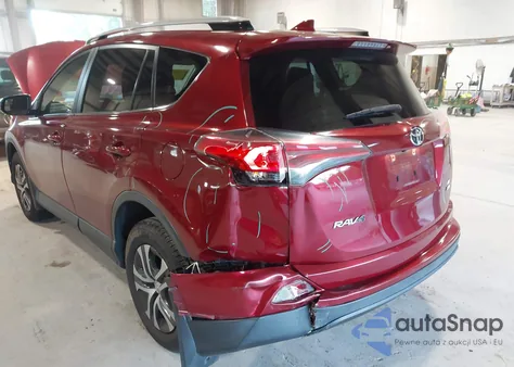 2018 Toyota Rav4 Le z USA, uszkodzony, nr VIN JTMBFREV0JD224279